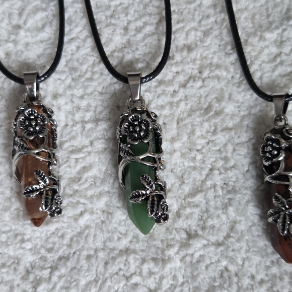 Elegant Gemstone Silver Wrapped Pendant Necklace - Picture 3 of 5